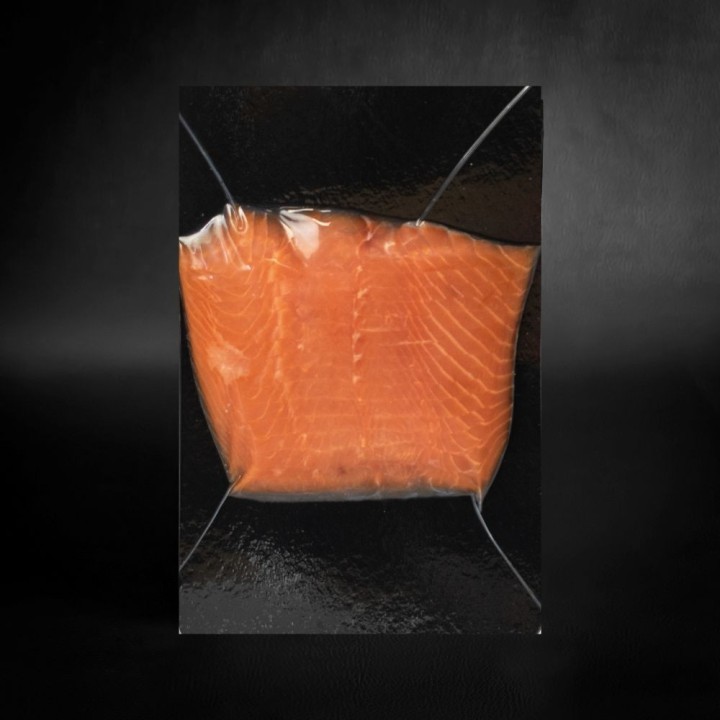 Cœur de Filet de Truite Fumé – Caviar Perle Noire (24)